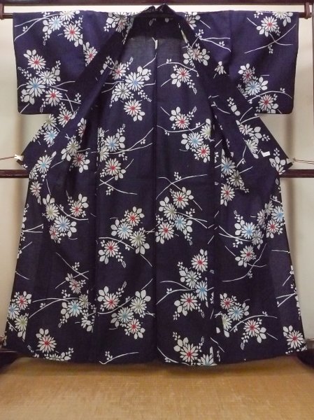Photo2: O0228D Vintage Japanese kimono   Indigo Blue Pour Dyed Yukata for women / Cotton. Flower,   (Grade C) (2)