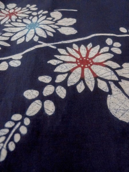 Photo9: O0228D Vintage Japanese kimono   Indigo Blue Pour Dyed Yukata for women / Cotton. Flower,   (Grade C) (9)