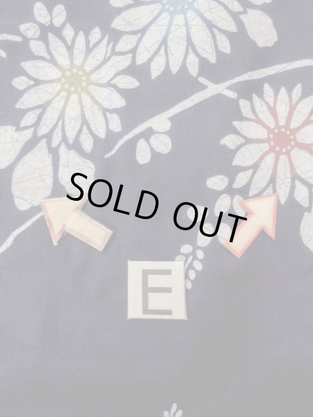 Photo18: O0228D Vintage Japanese kimono   Indigo Blue Pour Dyed Yukata for women / Cotton. Flower,   (Grade C) (18)