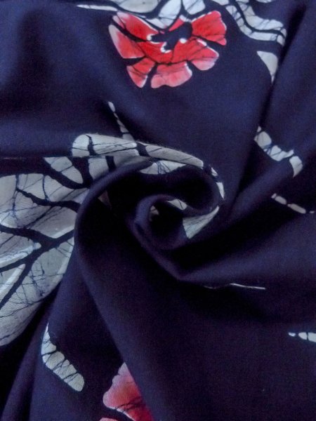 Photo11: O0228F Vintage Japanese kimono   Indigo Blue Pour Dyed Yukata for women / Cotton. Flower,   (Grade B) (11)