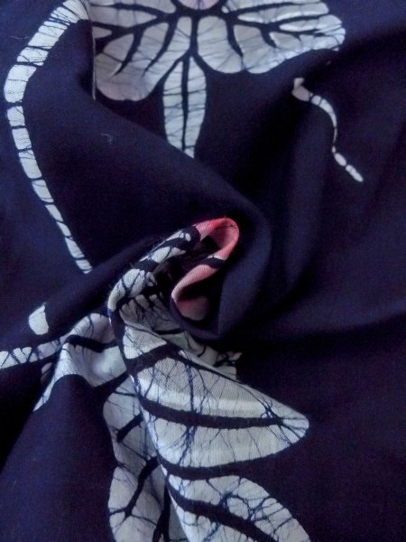 Photo12: O0228F Vintage Japanese kimono   Indigo Blue Pour Dyed Yukata for women / Cotton. Flower,   (Grade B) (12)