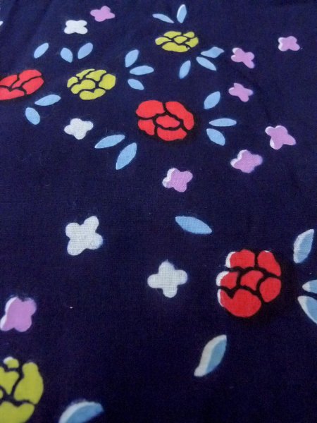 Photo9: O0228G Vintage Japanese kimono   Indigo Blue YUKATA summer(made in Japan) for women / Cotton. Flower,   (Grade B) (9)