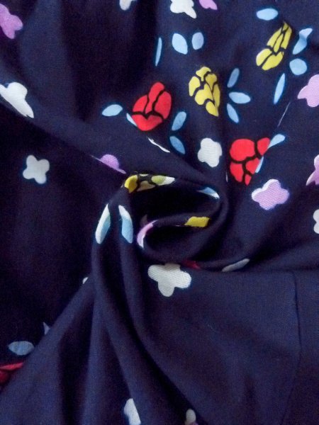 Photo11: O0228G Vintage Japanese kimono   Indigo Blue YUKATA summer(made in Japan) for women / Cotton. Flower,   (Grade B) (11)