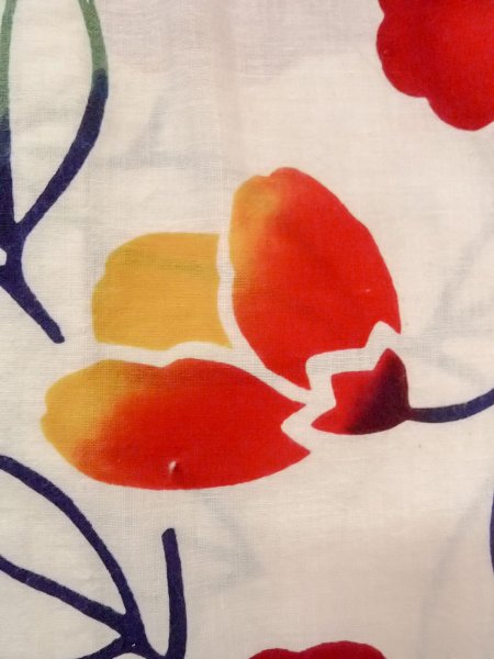 Photo6: O0228I Vintage Japanese kimono   White Pour Dyed Yukata for women / Cotton. Camellia,   (Grade D) (6)