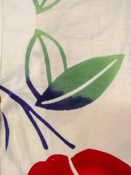 Photo7: O0228I Vintage Japanese kimono   White Pour Dyed Yukata for women / Cotton. Camellia,   (Grade D) (7)