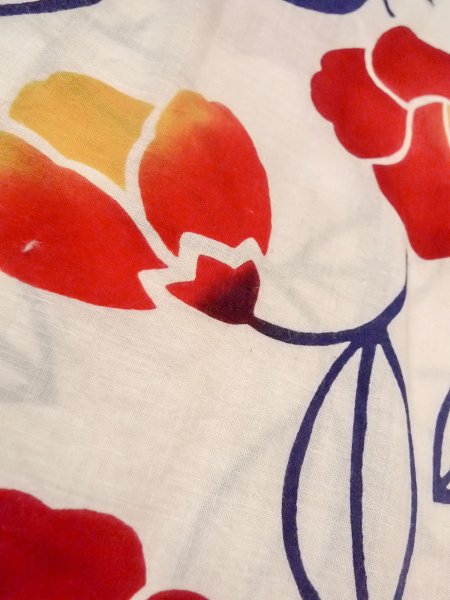 Photo9: O0228I Vintage Japanese kimono   White Pour Dyed Yukata for women / Cotton. Camellia,   (Grade D) (9)