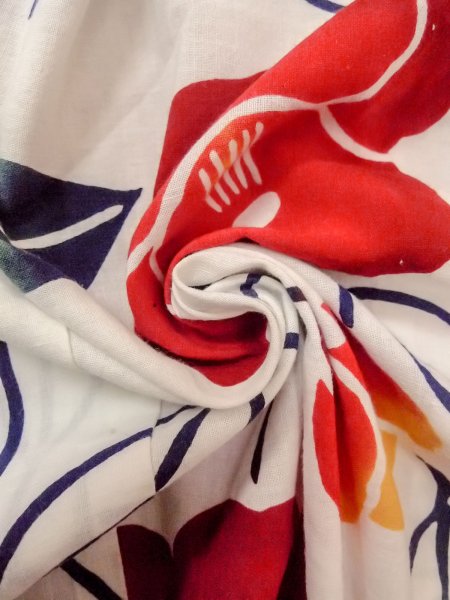 Photo11: O0228I Vintage Japanese kimono   White Pour Dyed Yukata for women / Cotton. Camellia,   (Grade D) (11)