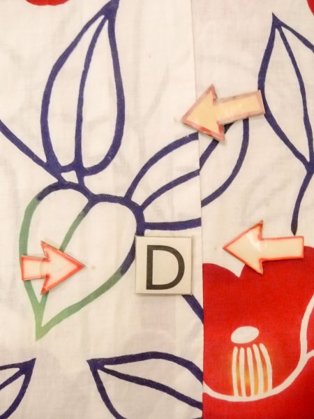 Photo17: O0228I Vintage Japanese kimono   White Pour Dyed Yukata for women / Cotton. Camellia,   (Grade D) (17)