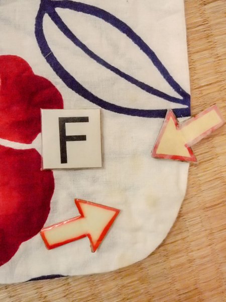 Photo19: O0228I Vintage Japanese kimono   White Pour Dyed Yukata for women / Cotton. Camellia,   (Grade D) (19)