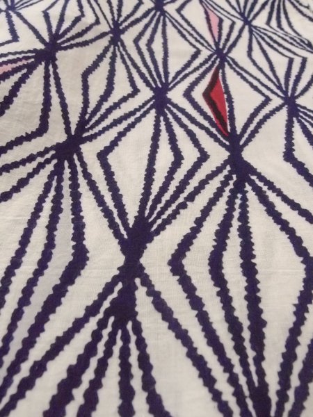 Photo10: O0228K Vintage Japanese kimono   White YUKATA summer(made in Japan) for women / Cotton. Geometrical pattern   (Grade B) (10)