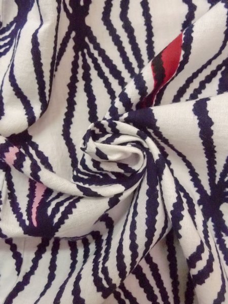 Photo11: O0228K Vintage Japanese kimono   White YUKATA summer(made in Japan) for women / Cotton. Geometrical pattern   (Grade B) (11)