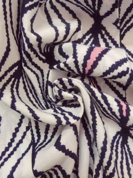 Photo12: O0228K Vintage Japanese kimono   White YUKATA summer(made in Japan) for women / Cotton. Geometrical pattern   (Grade B) (12)