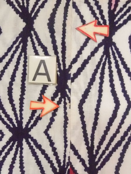 Photo14: O0228K Vintage Japanese kimono   White YUKATA summer(made in Japan) for women / Cotton. Geometrical pattern   (Grade B) (14)