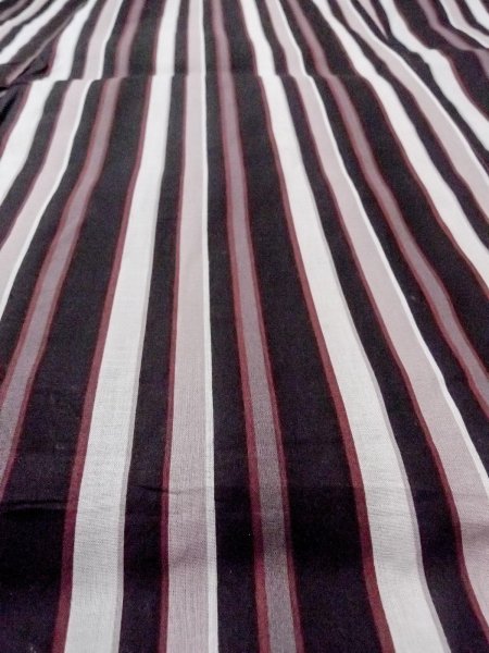 Photo10: O0228L Vintage Japanese kimono   Black Men's Yukata for women / Cotton. Stripes   (Grade B) (10)