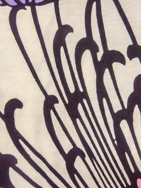 Photo7: O0228N Vintage Japanese kimono   White Pour Dyed Yukata for women / Cotton. Chrysanthemum   (Grade C) (7)