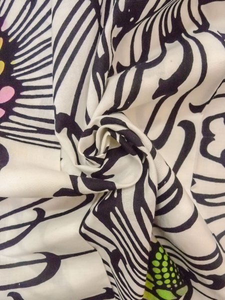 Photo11: O0228N Vintage Japanese kimono   White Pour Dyed Yukata for women / Cotton. Chrysanthemum   (Grade C) (11)