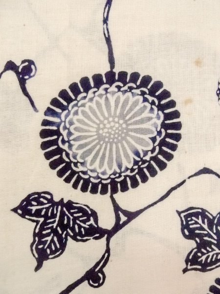 Photo5: O0228O Vintage Japanese kimono   White Pour Dyed Yukata for women / Linen. Chrysanthemum,   (Grade C) (5)