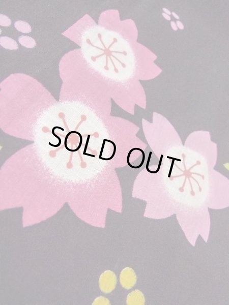 Photo9: O0228R Vintage Japanese kimono   Black YUKATA summer(made in Other than Japan) for women / Cotton. SAKURA cherry blossom   (Grade B) (9)