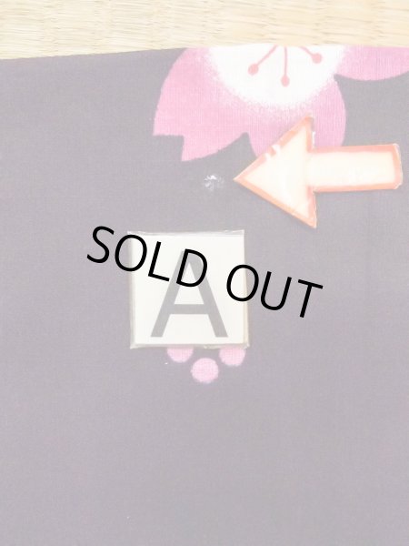 Photo14: O0228R Vintage Japanese kimono   Black YUKATA summer(made in Other than Japan) for women / Cotton. SAKURA cherry blossom   (Grade B) (14)