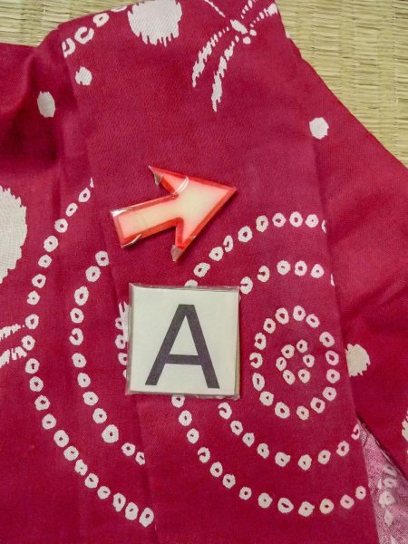 Photo14: O0228S Vintage Japanese kimono  Vivid Red YUKATA summer(made in Other than Japan) for women / Cotton. Circle   (Grade D) (14)