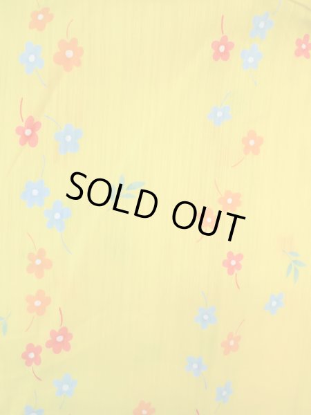 Photo4: O0228T Vintage Japanese kimono  Vivid Yellow YUKATA summer(made in Other than Japan) for women / Cotton. Flower,   (Grade B) (4)
