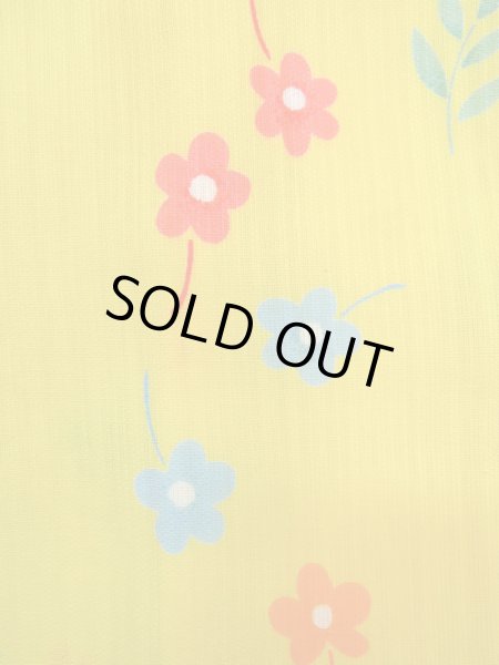 Photo1: O0228T Vintage Japanese kimono  Vivid Yellow YUKATA summer(made in Other than Japan) for women / Cotton. Flower,   (Grade B) (1)