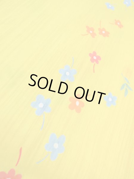 Photo8: O0228T Vintage Japanese kimono  Vivid Yellow YUKATA summer(made in Other than Japan) for women / Cotton. Flower,   (Grade B) (8)