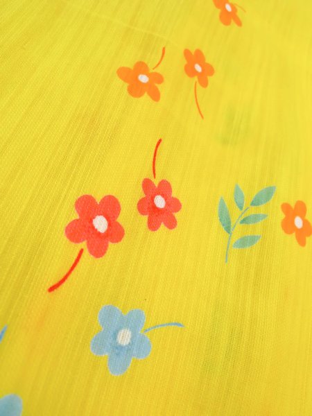 Photo9: O0228T Vintage Japanese kimono  Vivid Yellow YUKATA summer(made in Other than Japan) for women / Cotton. Flower,   (Grade B) (9)