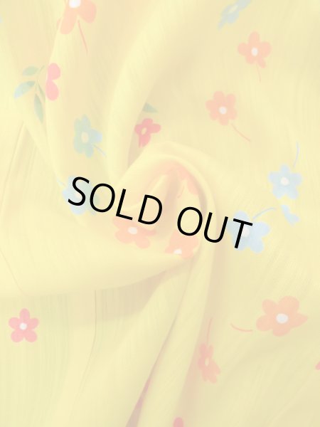 Photo12: O0228T Vintage Japanese kimono  Vivid Yellow YUKATA summer(made in Other than Japan) for women / Cotton. Flower,   (Grade B) (12)