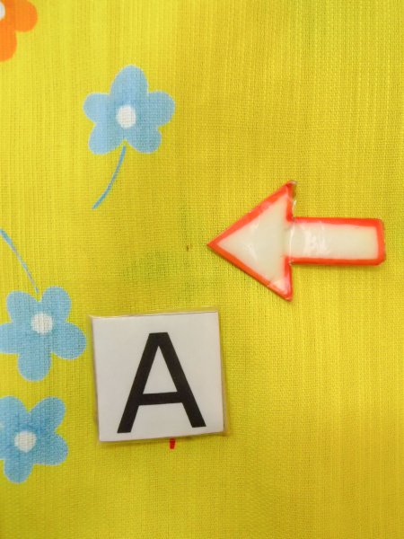 Photo14: O0228T Vintage Japanese kimono  Vivid Yellow YUKATA summer(made in Other than Japan) for women / Cotton. Flower,   (Grade B) (14)