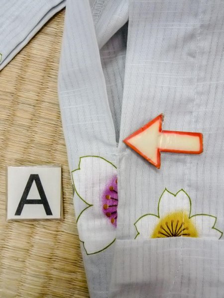 Photo14: O0228U Vintage Japanese kimono  Light Gray YUKATA summer(made in Other than Japan) for women / Linen. SAKURA cherry blossom,   (Grade D) (14)