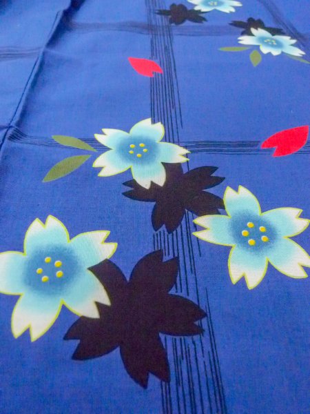 Photo10: O0228V Vintage Japanese kimono  Dark Indigo Blue YUKATA summer(made in Other than Japan) for women / Cotton. SAKURA cherry blossom,   (Grade B) (10)