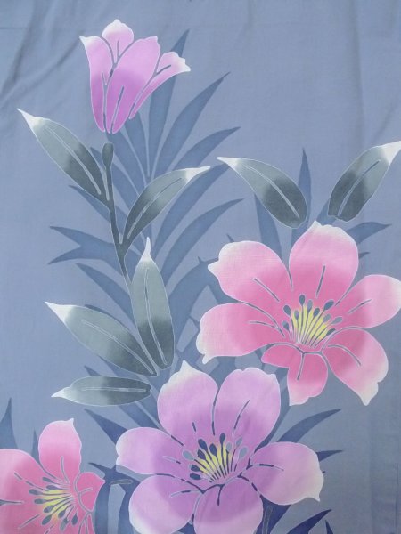 Photo4: O0228W Vintage Japanese kimono  Bluish Gray YUKATA summer(made in Other than Japan) for women / Cotton. Iris Fabric is made in Japan. Lilly pattern.  (Grade C) (4)