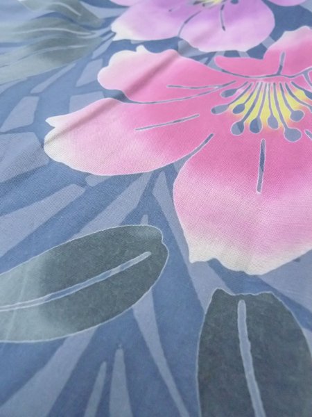 Photo8: O0228W Vintage Japanese kimono  Bluish Gray YUKATA summer(made in Other than Japan) for women / Cotton. Iris Fabric is made in Japan. Lilly pattern.  (Grade C) (8)