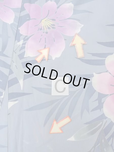 Photo15: O0228W Vintage Japanese kimono  Bluish Gray YUKATA summer(made in Other than Japan) for women / Cotton. Iris Fabric is made in Japan. Lilly pattern.  (Grade C) (15)