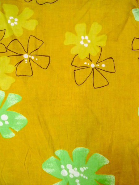 Photo3: O0228X Vintage Japanese kimono   Golden Yellow YUKATA summer(made in Other than Japan) for women / Cotton. Flower   (Grade B) (3)