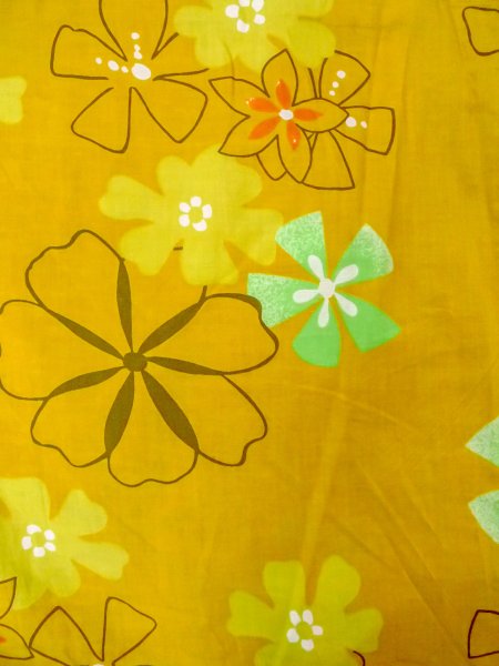 Photo4: O0228X Vintage Japanese kimono   Golden Yellow YUKATA summer(made in Other than Japan) for women / Cotton. Flower   (Grade B) (4)