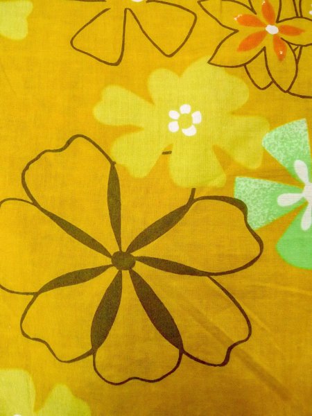 Photo5: O0228X Vintage Japanese kimono   Golden Yellow YUKATA summer(made in Other than Japan) for women / Cotton. Flower   (Grade B) (5)