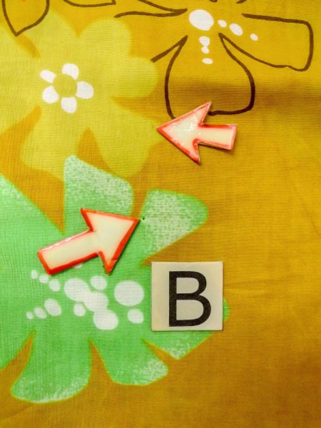 Photo15: O0228X Vintage Japanese kimono   Golden Yellow YUKATA summer(made in Other than Japan) for women / Cotton. Flower   (Grade B) (15)