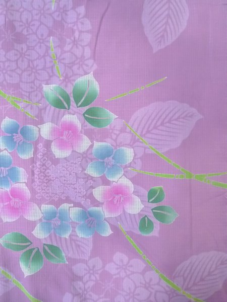 Photo4: O0228Y Vintage Japanese kimono  Pale Wisteria YUKATA summer(made in Japan) for women / Cotton. Flower, Hydrangea pattern  (Grade B) (4)
