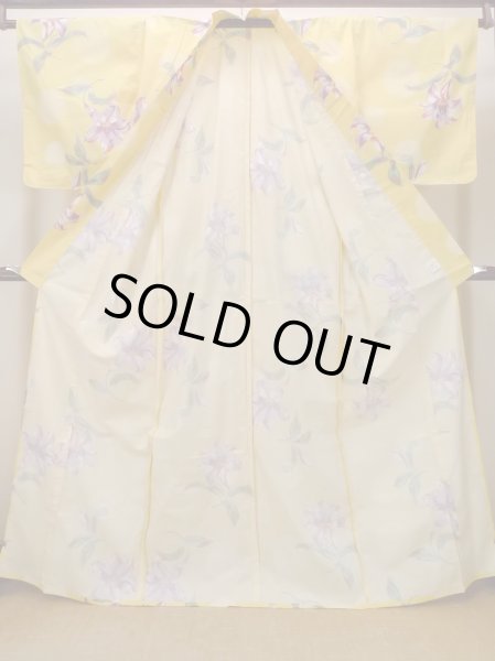 Photo2: Mint O0228Z Vintage Japanese kimono  Pale Yellow YUKATA summer(made in Other than Japan) for women / Cotton. Flower, Lilly pattern.  (Grade A) (2)