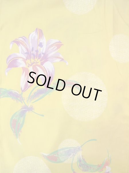 Photo3: Mint O0228Z Vintage Japanese kimono  Pale Yellow YUKATA summer(made in Other than Japan) for women / Cotton. Flower, Lilly pattern.  (Grade A) (3)