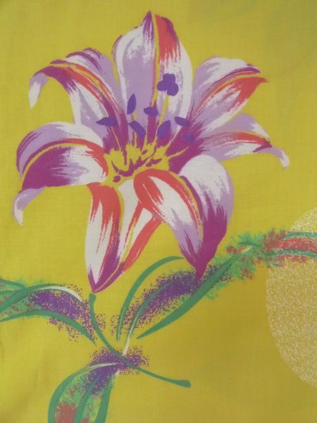 Photo6: Mint O0228Z Vintage Japanese kimono  Pale Yellow YUKATA summer(made in Other than Japan) for women / Cotton. Flower, Lilly pattern.  (Grade A) (6)