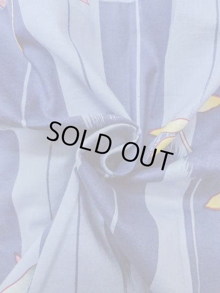 Photo11: O0301A Used Japanese kimono  Grayish Light Blue YUKATA summer(made in Other than Japan) for women / Cotton.  Dragonfly pattern  (Grade C) (11)