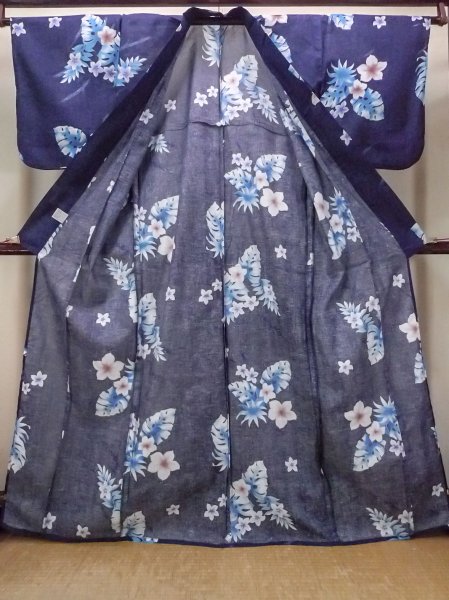 Photo2: Mint O0301C Used Japanese kimono   Navy Blue YUKATA summer(made in Other than Japan) for women / Cotton. Flower,   (Grade A) (2)