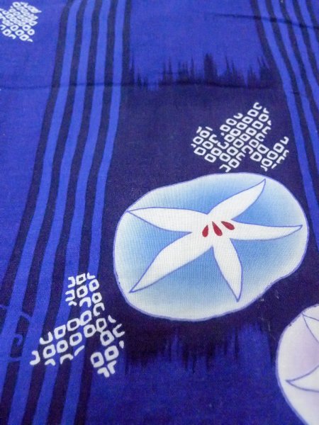 Photo9: O0301D Used Japanese kimono  Dark Blue YUKATA summer(made in Other than Japan) for women / Cotton. Flower,   (Grade B) (9)