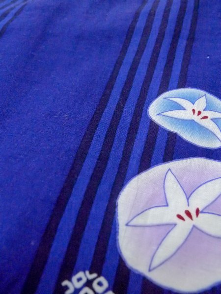 Photo10: O0301D Used Japanese kimono  Dark Blue YUKATA summer(made in Other than Japan) for women / Cotton. Flower,   (Grade B) (10)