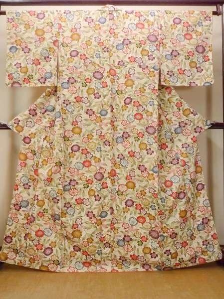Photo1: O0312D Vintage Japanese kimono   Off White KOMON dyed for women / Silk. SAKURA cherry blossom,   (Grade C) (1)