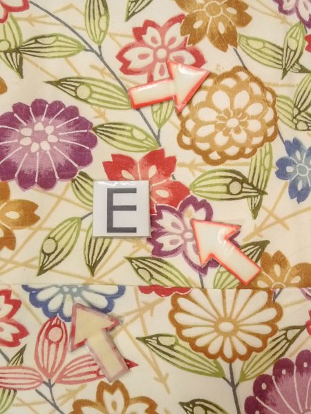 Photo18: O0312D Vintage Japanese kimono   Off White KOMON dyed for women / Silk. SAKURA cherry blossom,   (Grade C) (18)