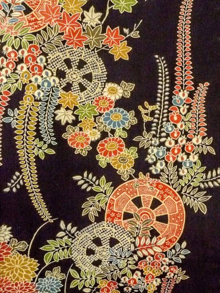 Photo4: O0312K Used Japanese kimono   Black HITOE unlined for women / Synthetic. Flower,   (Grade B) (4)